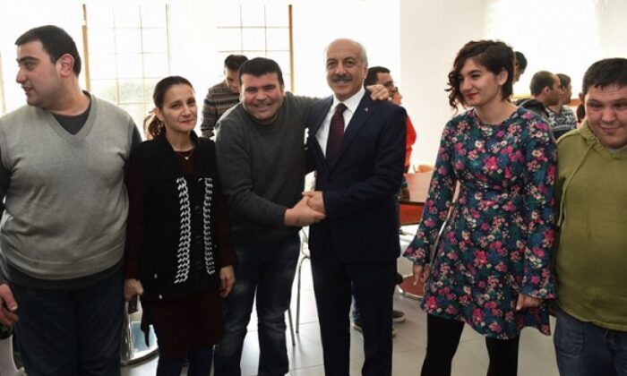 BERABER ÇİFTE MUTLULUK YAŞADILAR