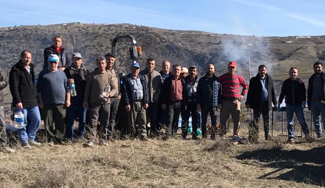 FİDANLARI TOPRAKLA BULUŞTURDULAR