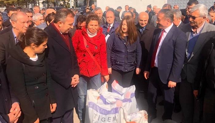270 ÜRETİCİYE YEM TOHUMU DAĞITILDI
