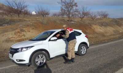 GENÇ KADIN SIRRA KADEM BASTI