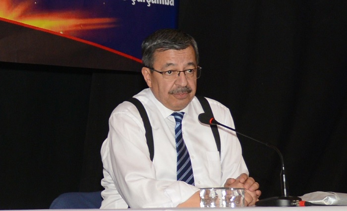 HAYATİ İNANÇ’IN KONFERANSINA YOĞUN İLGİ