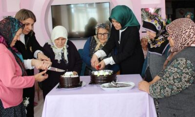 8 MART’I HUZUREVİNDE KUTLADILAR