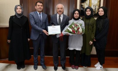 ÖĞRENCİLERDEN BAŞKAN GÜL’E TEŞEKKÜR