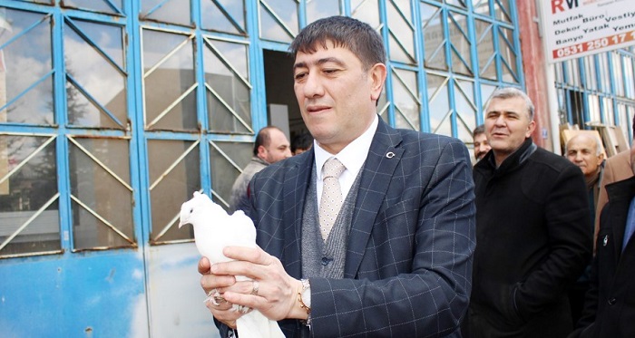 SANAYİDE BARIŞ GÜVERCİNİ UÇURDU