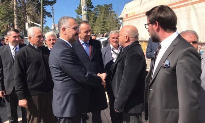 AK PARTİDEN MECİTÖZÜ ÇIKARMASI