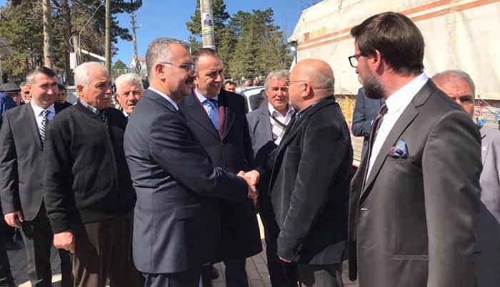 AK PARTİDEN MECİTÖZÜ ÇIKARMASI