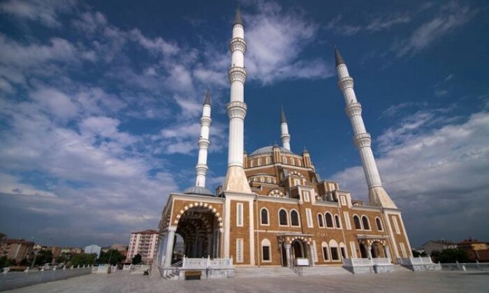 MÜBAREK ÜÇ AYLAR BAŞLIYOR
