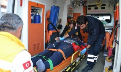 KAMYONET ŞARAMPOLE DEVRİLDİ: 2 YARALI