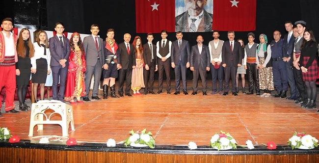 İSTİKLAL MARŞININ KABULÜ COŞKUYLA KUTLANDI
