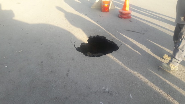 SU ARIZASI YOL ÇÖKMESİNE NEDEN OLDU