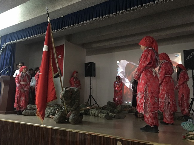 ÇANAKKALE ZAFERİ COŞKUYLA KUTLANDI