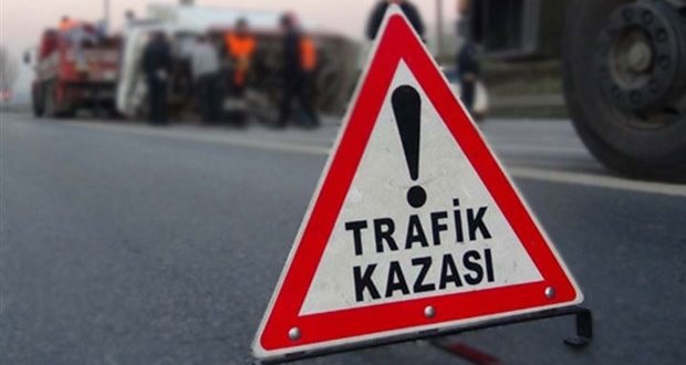 ALKOLLÜ SÜRÜCÜ KAZADA AĞIR YARALANDI