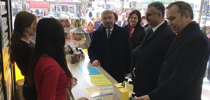 ESNAFIN İLGİSİ SEVGİSİ İÇLERİNİ ISITTI