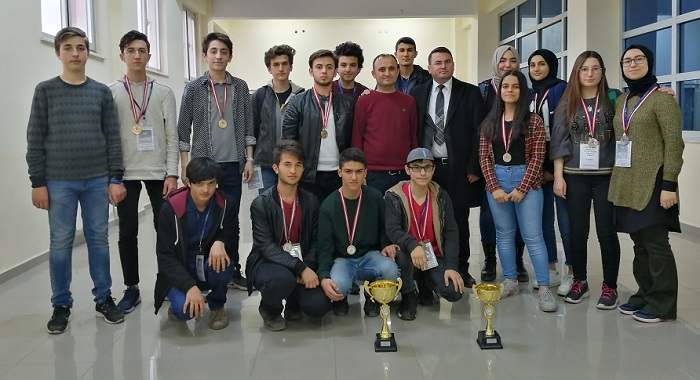 SATRANÇTA ÖĞRENCİLERİN SEVİNDİREN BAŞARISI