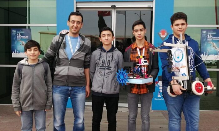 FEN LİSESİ ÖĞRENCİLERİNDEN BÜYÜK BAŞARI