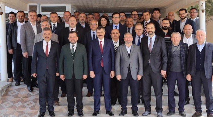 VALİ ÇİFTÇİ İŞADAMLARI İLE GÖRÜŞTÜ
