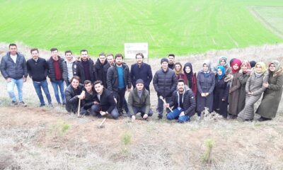 İLAHİYAT ÖĞRENCİLERİ FİDAN DİKTİ
