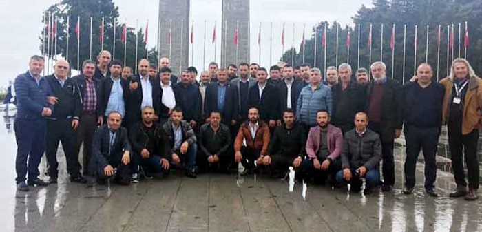 DUYGU YÜKLÜ ŞEHİTLİK ZİYARETİ