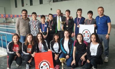 23 NİSAN’DAN YÜZMEDE ÇİFTE BAŞARI