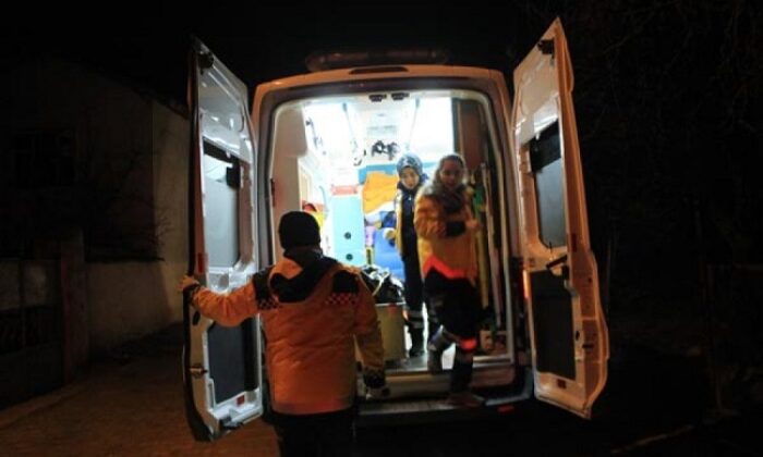 EVİNİN ÖNÜNDE ÖLÜ OLARAK BULUNDU