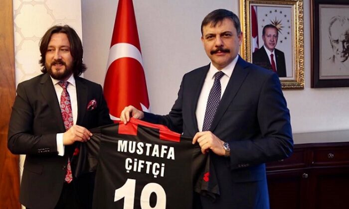 VALİ ÇİFTÇİ ÇORUMSPORLU OLDU
