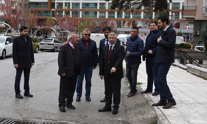 BAŞKAN BAHÇELİEVLER’DE İNCELEMELERDE BULUNDU