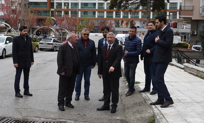 BAŞKAN BAHÇELİEVLER’DE İNCELEMELERDE BULUNDU