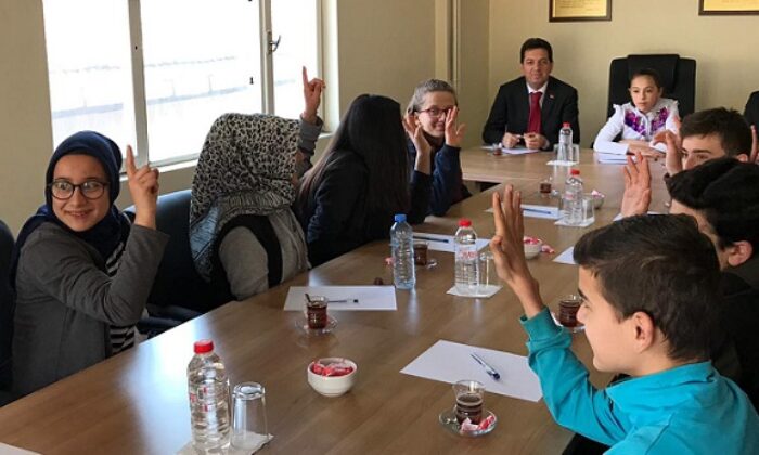 ÇOCUKLAR BU MECLİSTE SÖZ SAHİBİ OLDU