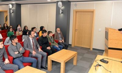 REKTÖR ALKAN ÖĞRENCİLERİ BİLGİLENDİRDİ