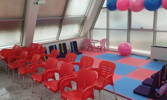 GEBE OKULLARI ANNE ADAYLARININ HİZMETİNDE