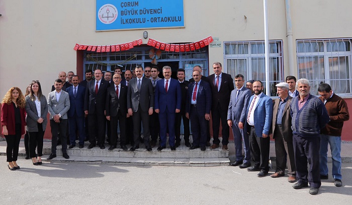 DÜVENCİ’YE KÜTÜPHANE VE BİLİŞİM SINIFI