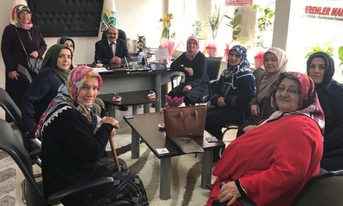 AK KADINLAR BAŞKAN ŞEN’İ KUTLADI