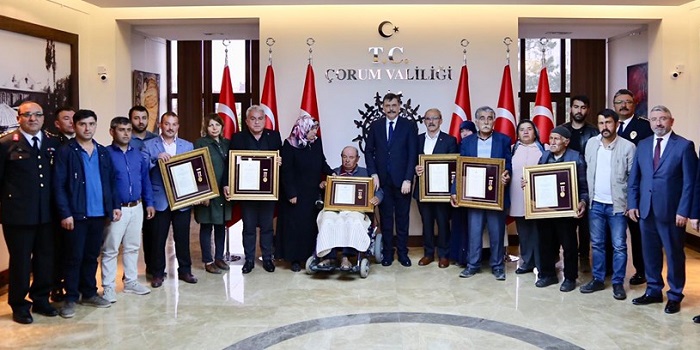 DEVLET ÖVÜNÇ MADALYASI VE BERATI ALDILAR