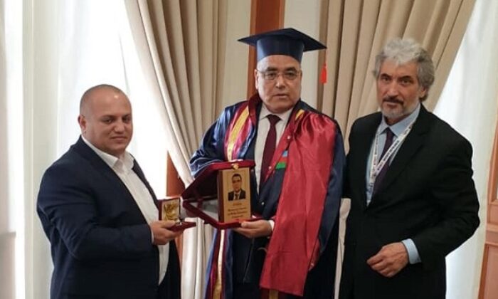 FAHRİ DOKTORA UNVANI VERİLDİ