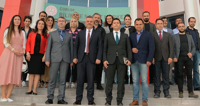 YARIŞMADA KAZANANLAR ÖDÜLLERİNİ ALDI