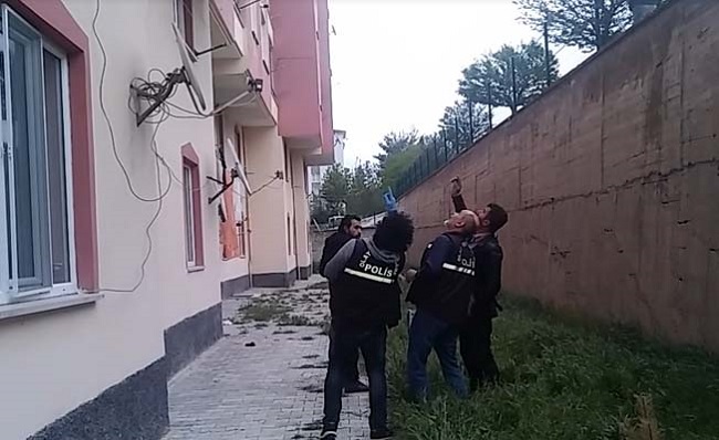 16 YAŞINDAKİ KIZ 5. KATTAN DÜŞTÜ