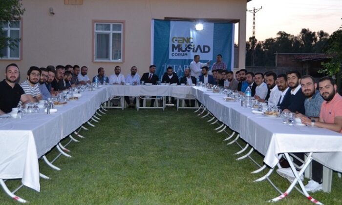 GENÇ MÜSİAD İFTARDA BİR ARAYA GELDİ