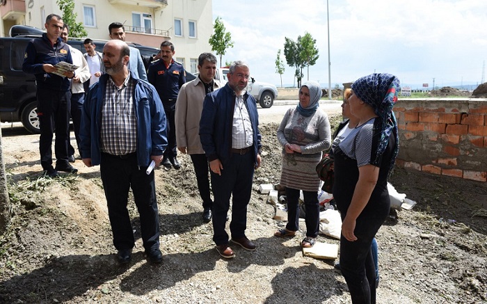 BAŞKAN AFET MAĞDURLARINI ZİYARET ETTİ