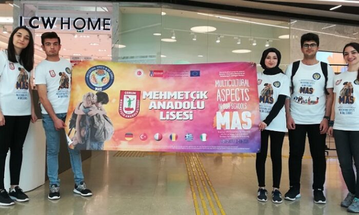 MEHMETÇİK ANADOLU’DA ERASMUS KUTLAMASI