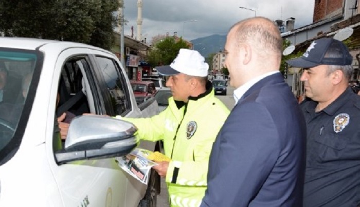 KAYMAKAM TAŞ SÜRÜCÜLERİ UYARDI