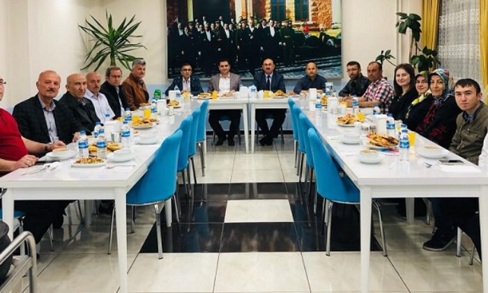 MİLLİ EĞİTİM PERSONELİ İFTARDA BULUŞTU