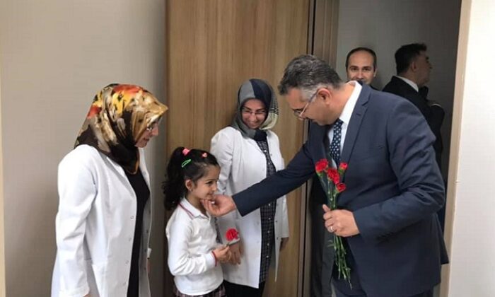 AHLATCI HEMŞİRELER HAFTASINI KUTLADI