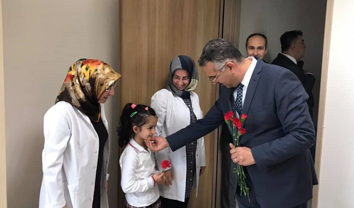 AHLATCI HEMŞİRELER HAFTASINI KUTLADI