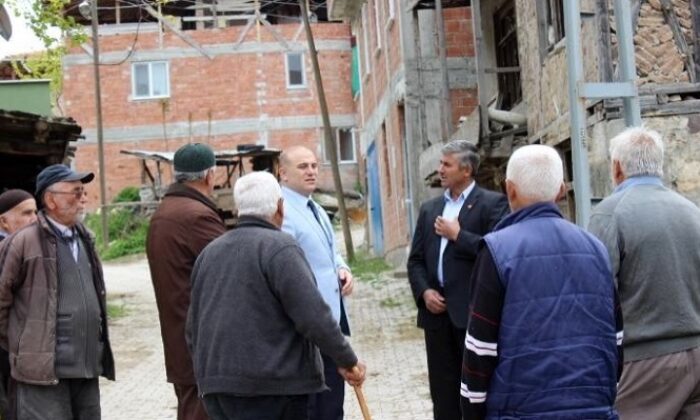 KAYMAKAM KÖYLÜLERİN İSTEKLERİNİ DİNLEDİ