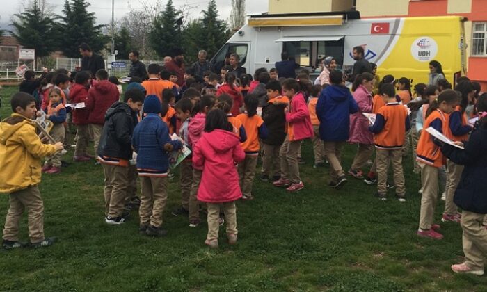 PTT ORTAKÖY’DE ÖĞRENCİLERİ SEVİNDİRDİ