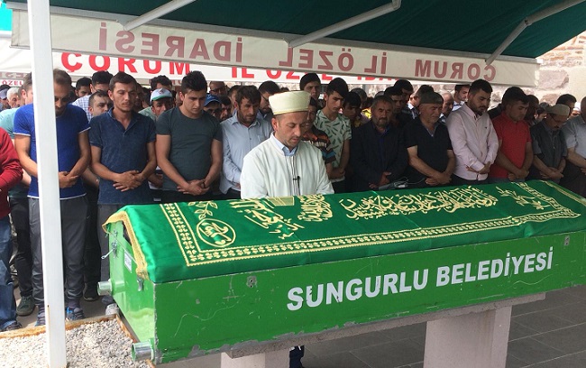 İNEĞİN SALDIRISI SONUCU HAYATINI KAYBETTİ