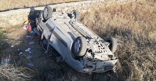 OTOMOBİL ŞARAMPOLE DEVRİLDİ: 1 YARALI