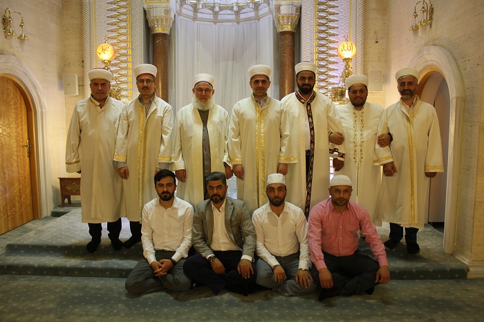 ENDERUN USULÜ TERAVİH NAMAZI KILINDI