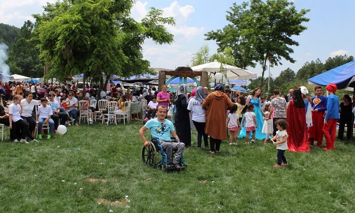 ÖZEL ÇOCUKLAR YAZA MERHABA DEDİ