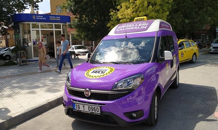 ÇORUM’DA MOR TAKSİ HİZMETE BAŞLADI